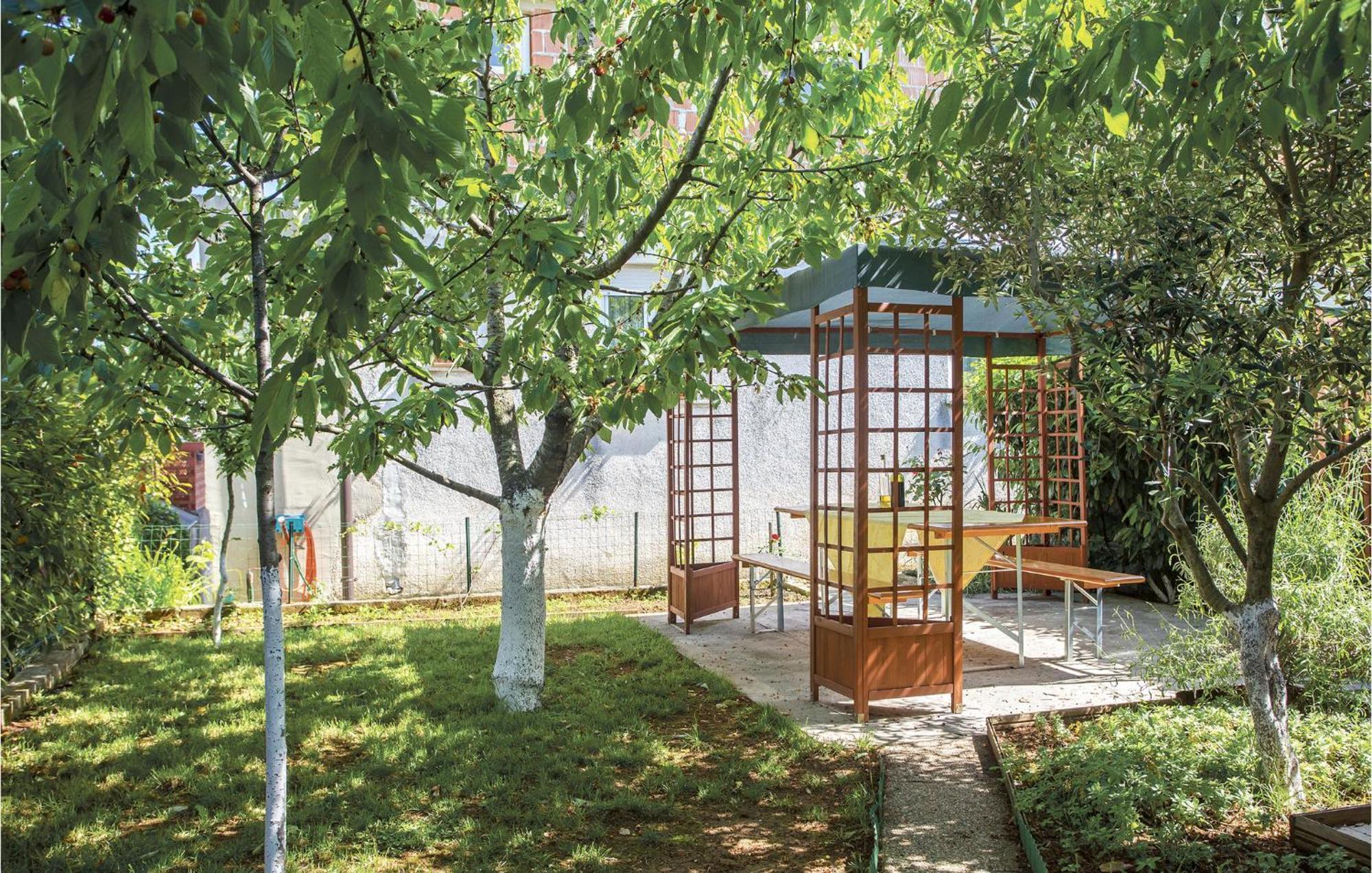 Amazing Apartment In Rijeka With Wifi Exterior photo